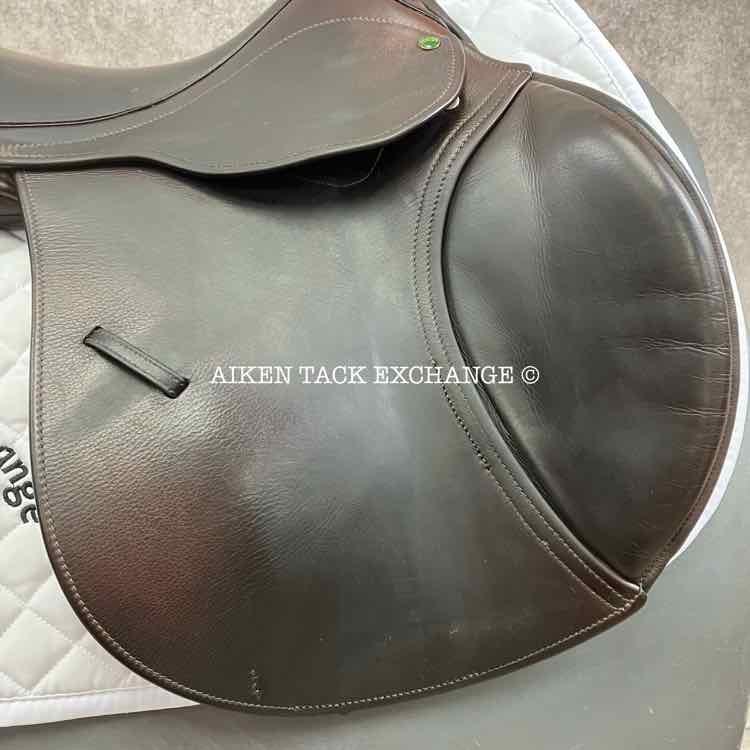 2017 County Solution H/J Close Contact Jump Saddle, 17.5" Seat, Forward Flap, Medium Tree, Wool Flocked Panels