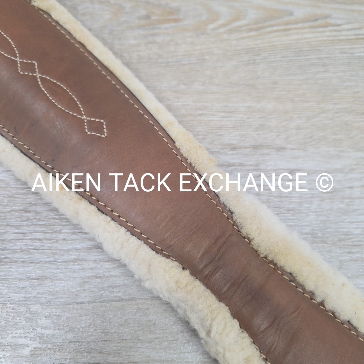 Beval Fleece Lined Girth with Single End Elastic, Brown, 50"
