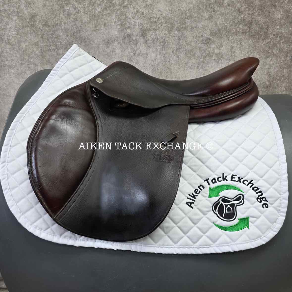 2016 CWD SE03 Close Contact Jump Saddle, 17" Seat, 2L Flap, Medium Wide Tree, Foam Panels