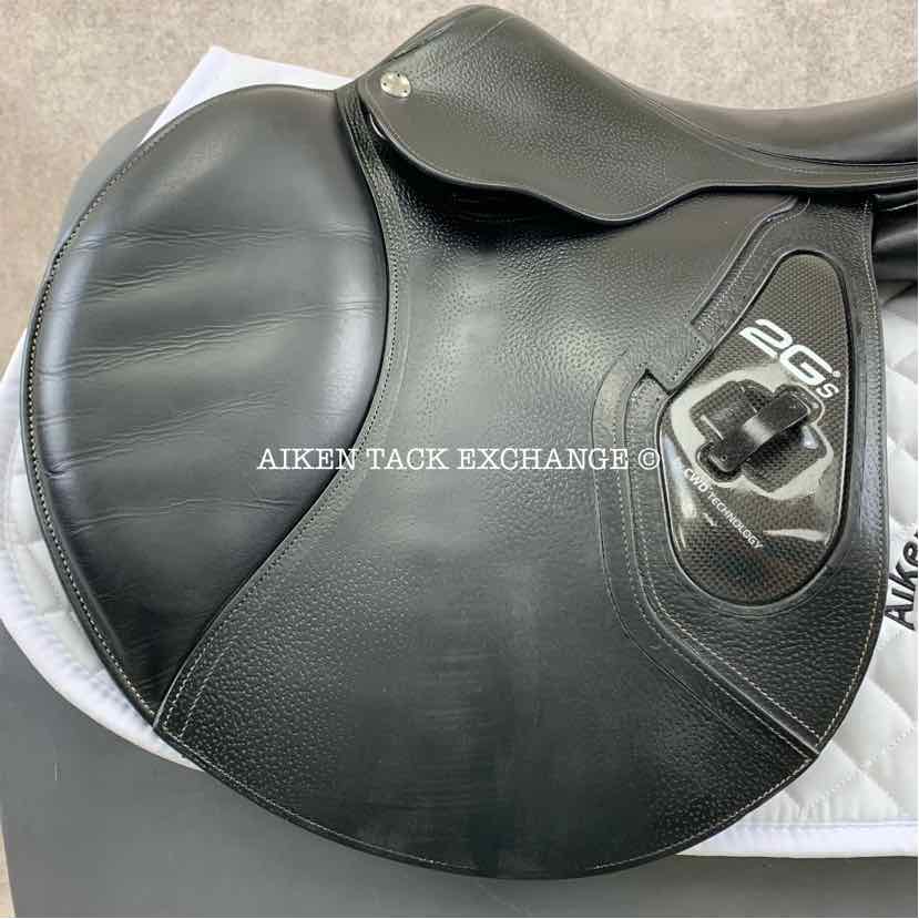 2018 CWD SE25 2GS Close Contact Jump Saddle, 17.5" Seat - S2, 3C Flap, Dynamik Flex Tree - Medium, Foam Panels