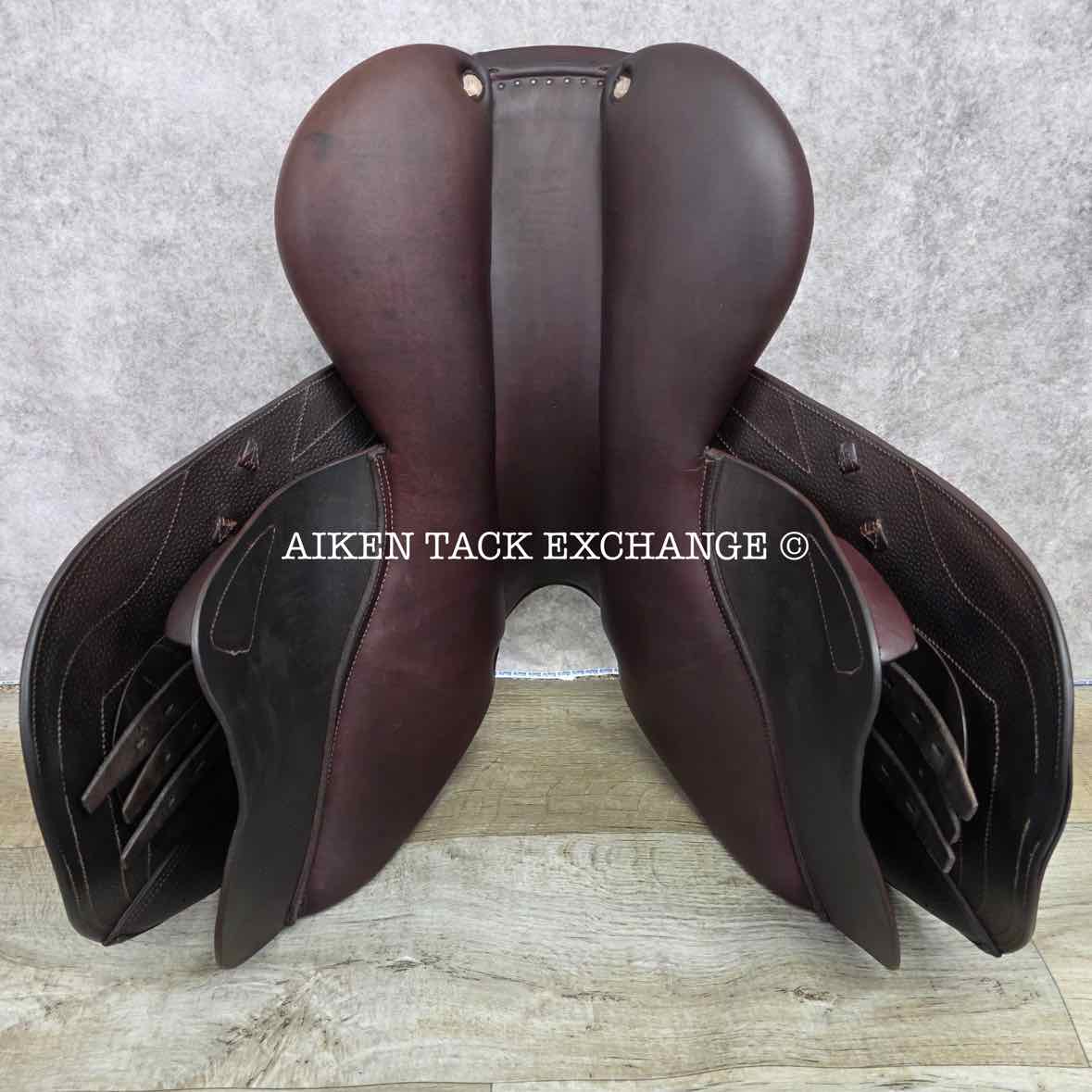 **SOLD** 2015 CWD SE01 Close Contact Jump Saddle, 17" Seat, 1L Flap, Medium Tree, Foam Panels, Full Buffalo Leather