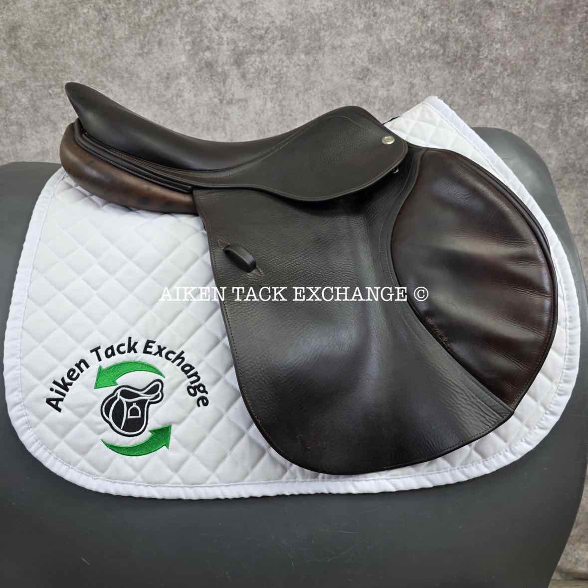 2006 CWD SE02 Close Contact Jump Saddle, 17.5" Seat, 4C Flap, Medium Tree, Foam Panels