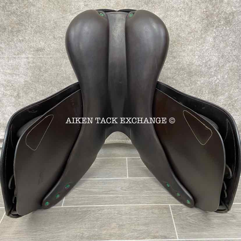 2007 Equipe Expression Close Contact Jump Saddle, 17" Seat, Extra Wide Tree, Foam Panels