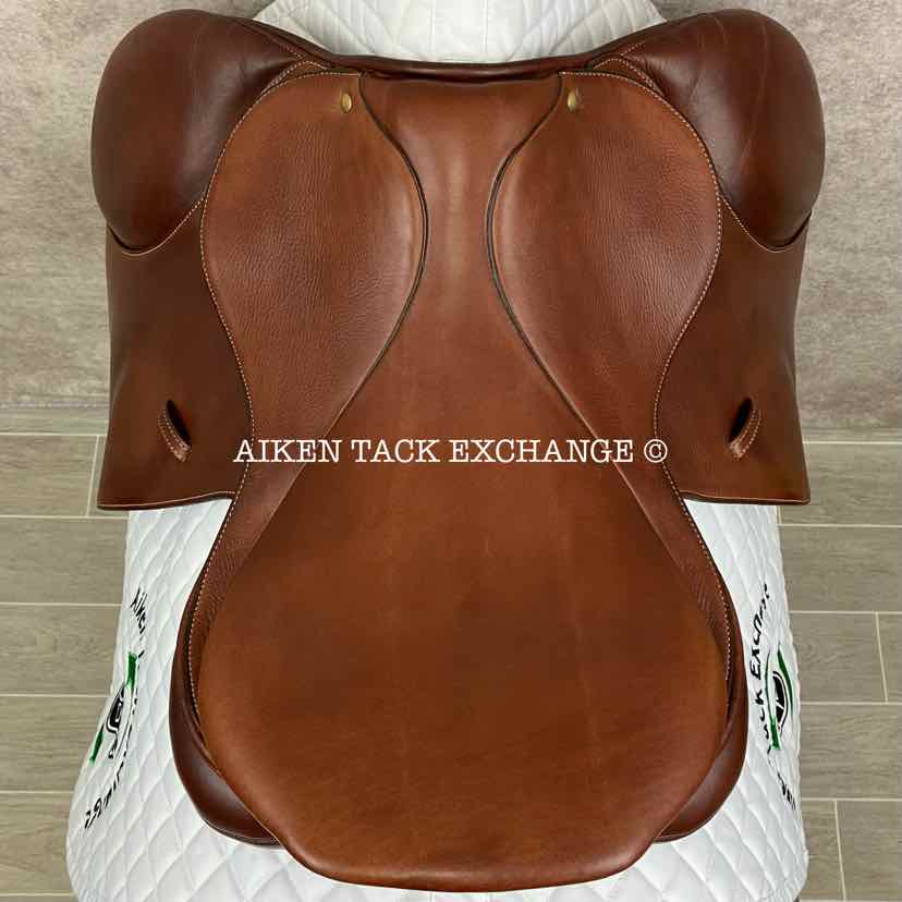 **SOLD** 2018 Stubben Redwood Ascend Close Contact Jump Saddle, 16.5" Seat, 32cm Tree - Wide, Wool Flocked Panels