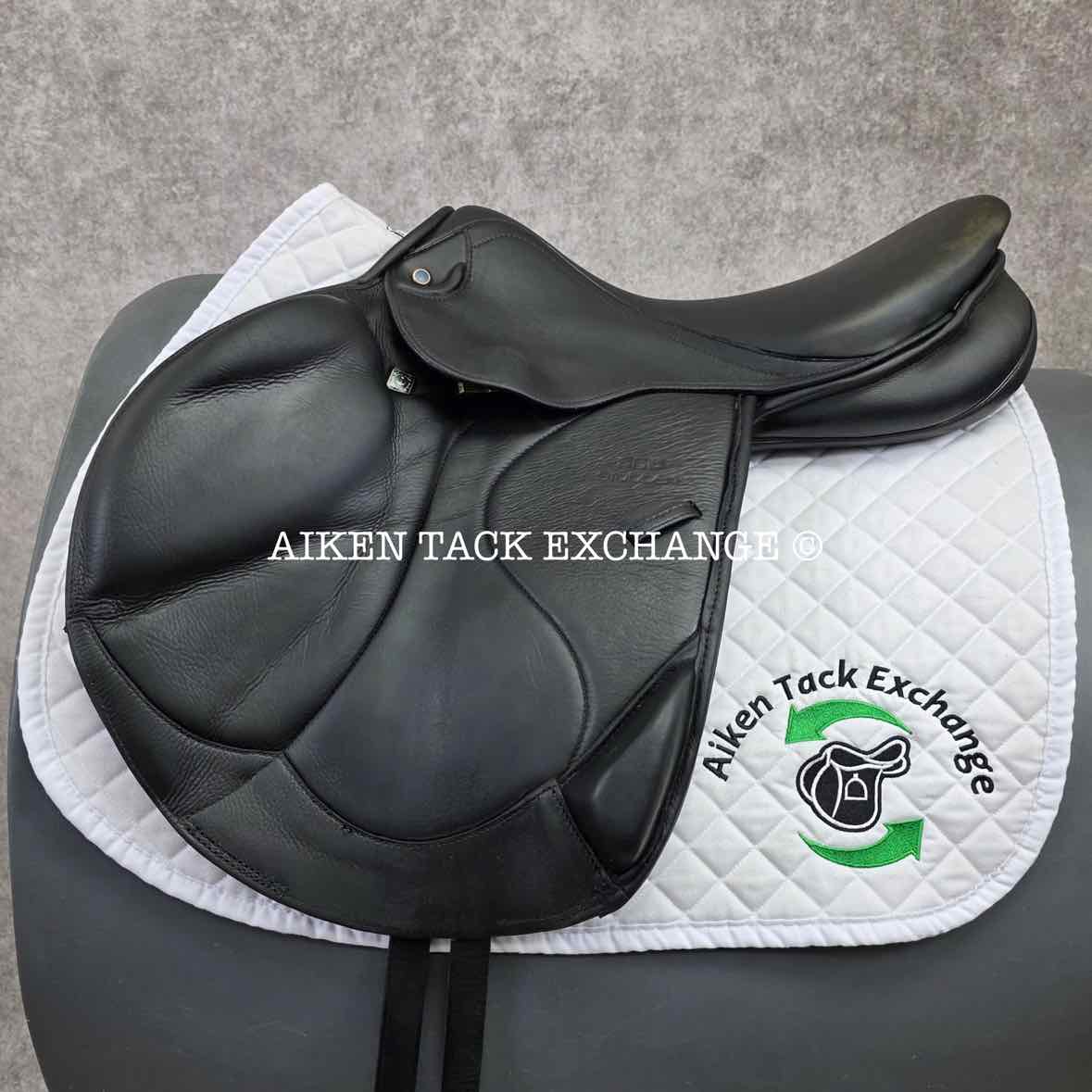 2017 Stubben Zaria Optimum Deluxe Monoflap Jump Saddle, 17.5" Seat, 28cm Tree - Medium Narrow, Wool Flocked Panels