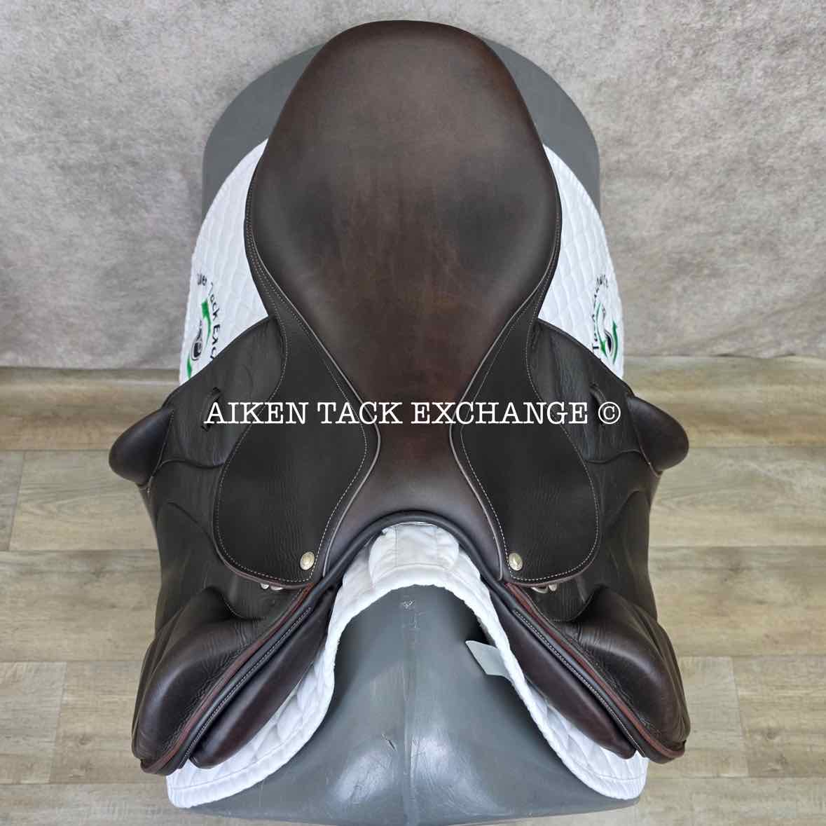 **On Trial** 2014 Devoucoux Chiberta Monoflap Jump Saddle, 18.5" Seat, M/MW Tree, Wool Flocked Panels