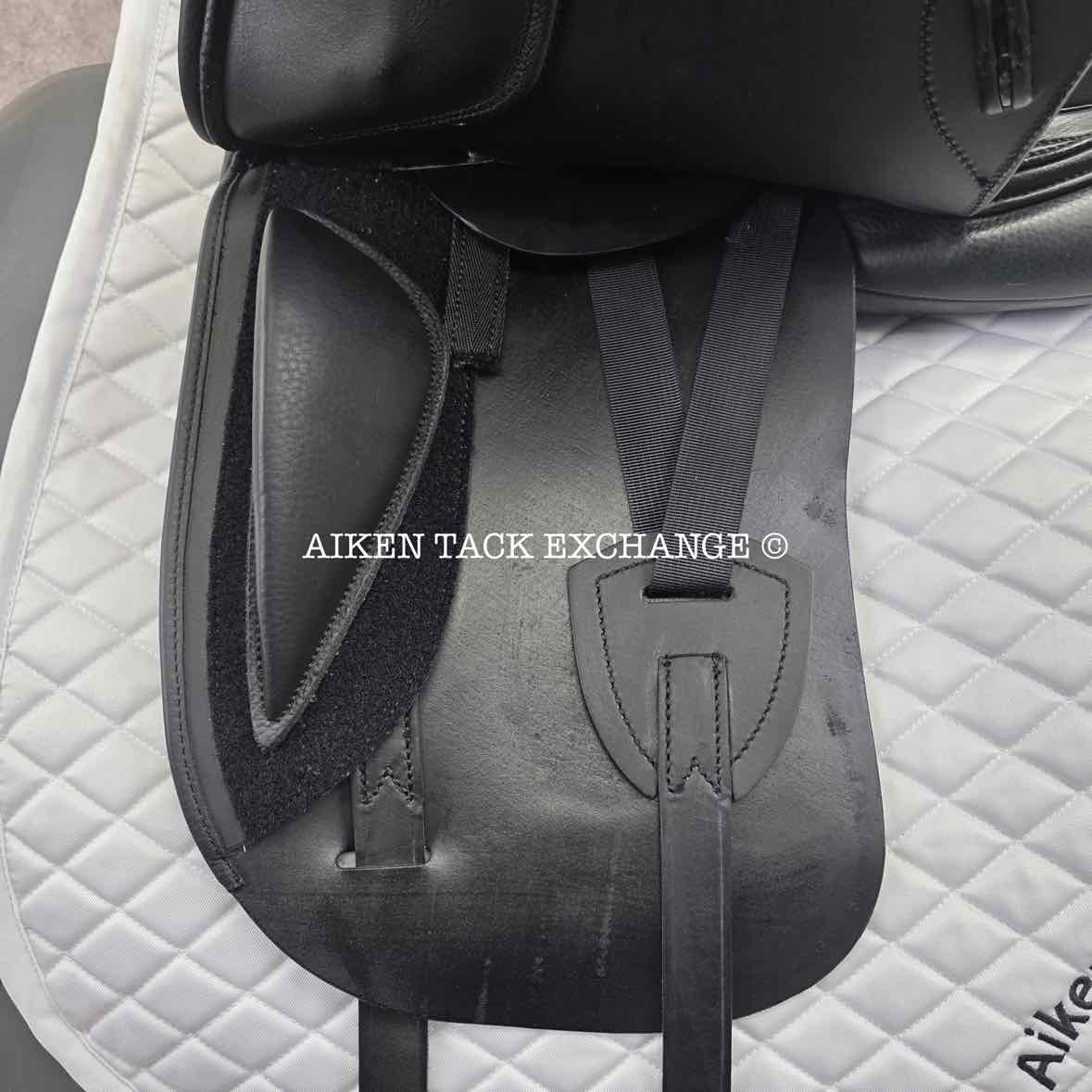 2023 Morgenroth Orpheu Dressage Saddle, 17" Seat, M/MW Tree, Wool Flocked Panels
