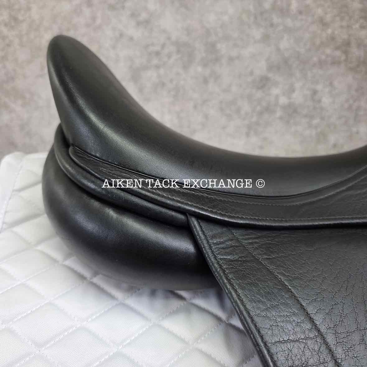 1999 Childeric DAC Monoflap Dressage Saddle, 18" Seat, 3 Flap, Wide Tree, Foam Panels