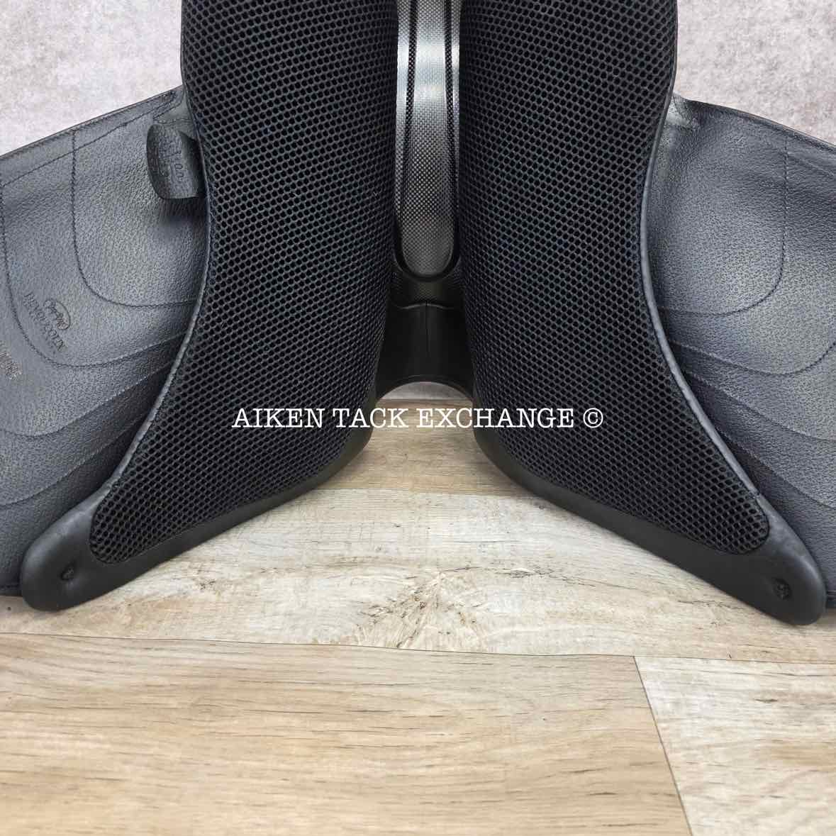 2020 Devoucoux Makila Harmonie Monoflap Dressage Saddle, 17" Seat, 1A Flap - Short, Dynamick Tree - Medium, D3D Panels, Full Buffalo Leather