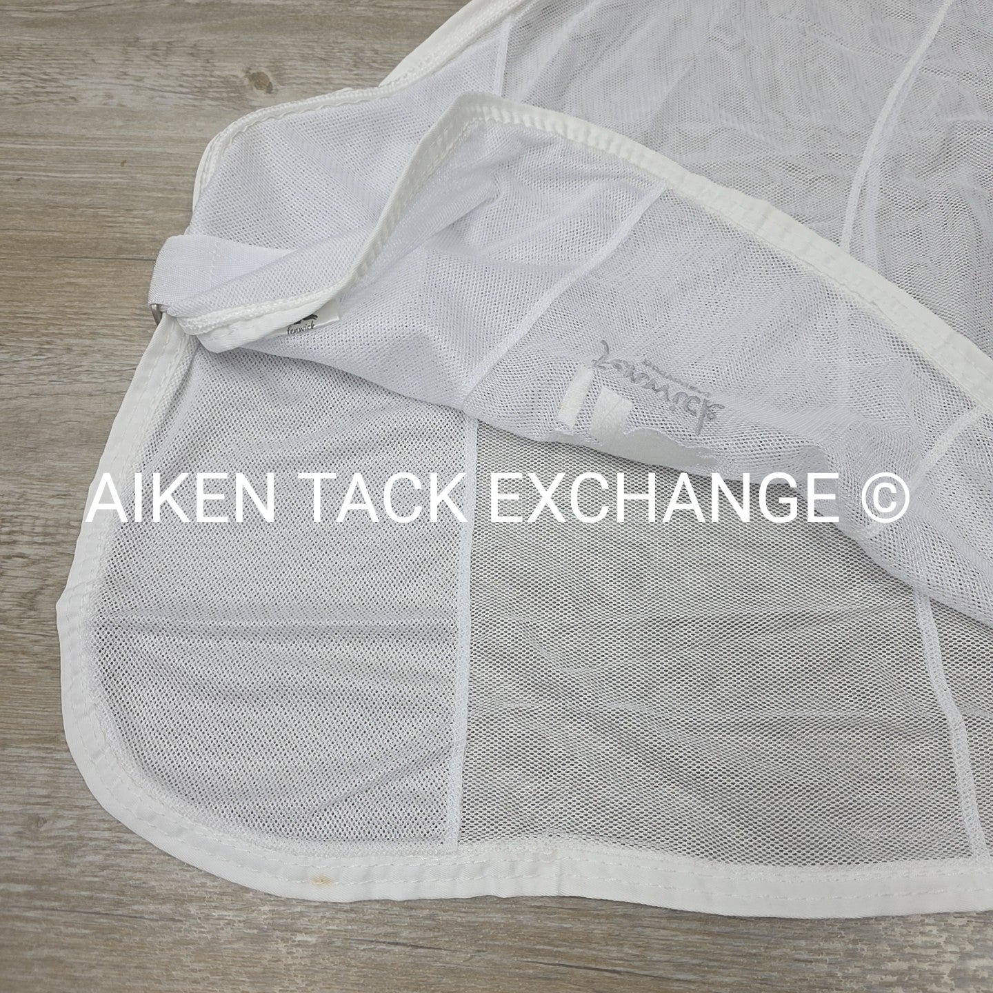 Fenwick Equestrian BodyGuard Mesh Cooler, White (has some marks) 62"