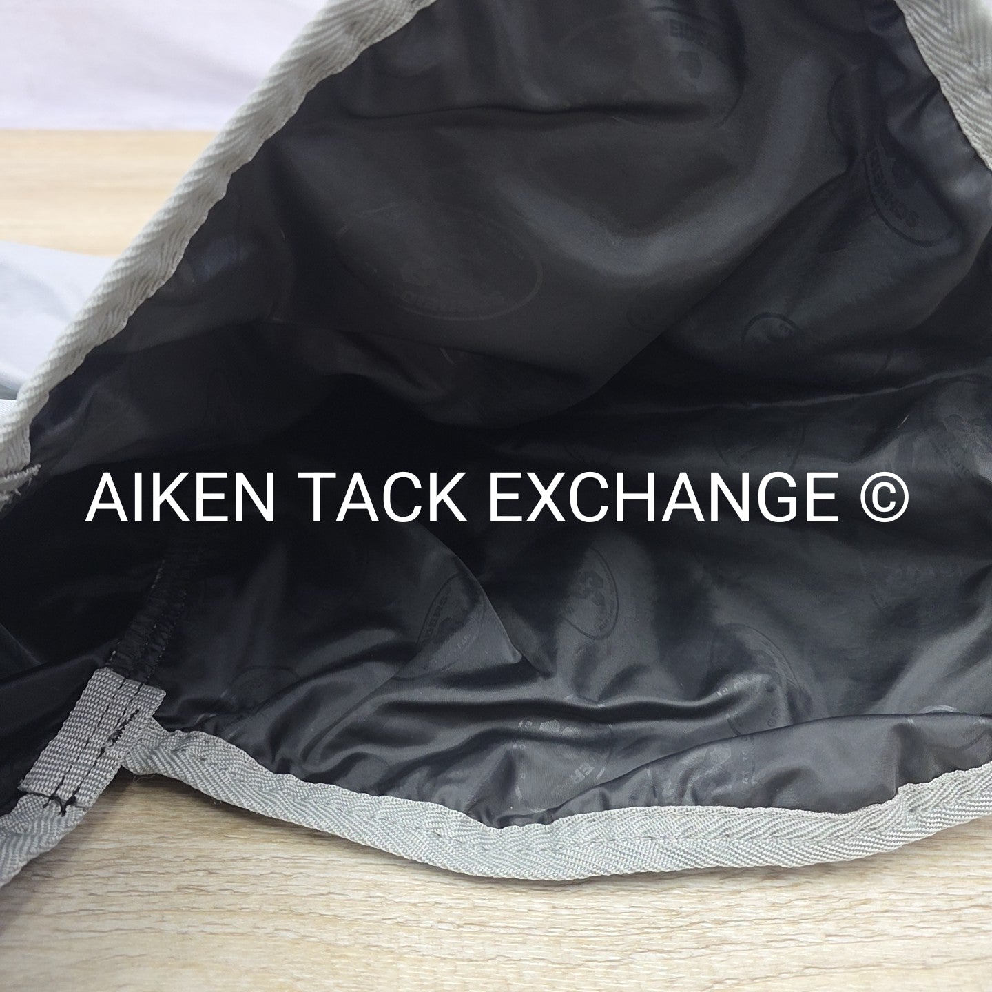 Schneiders Airmesh II Turnout Sheet, Size 76" (has been repaired)