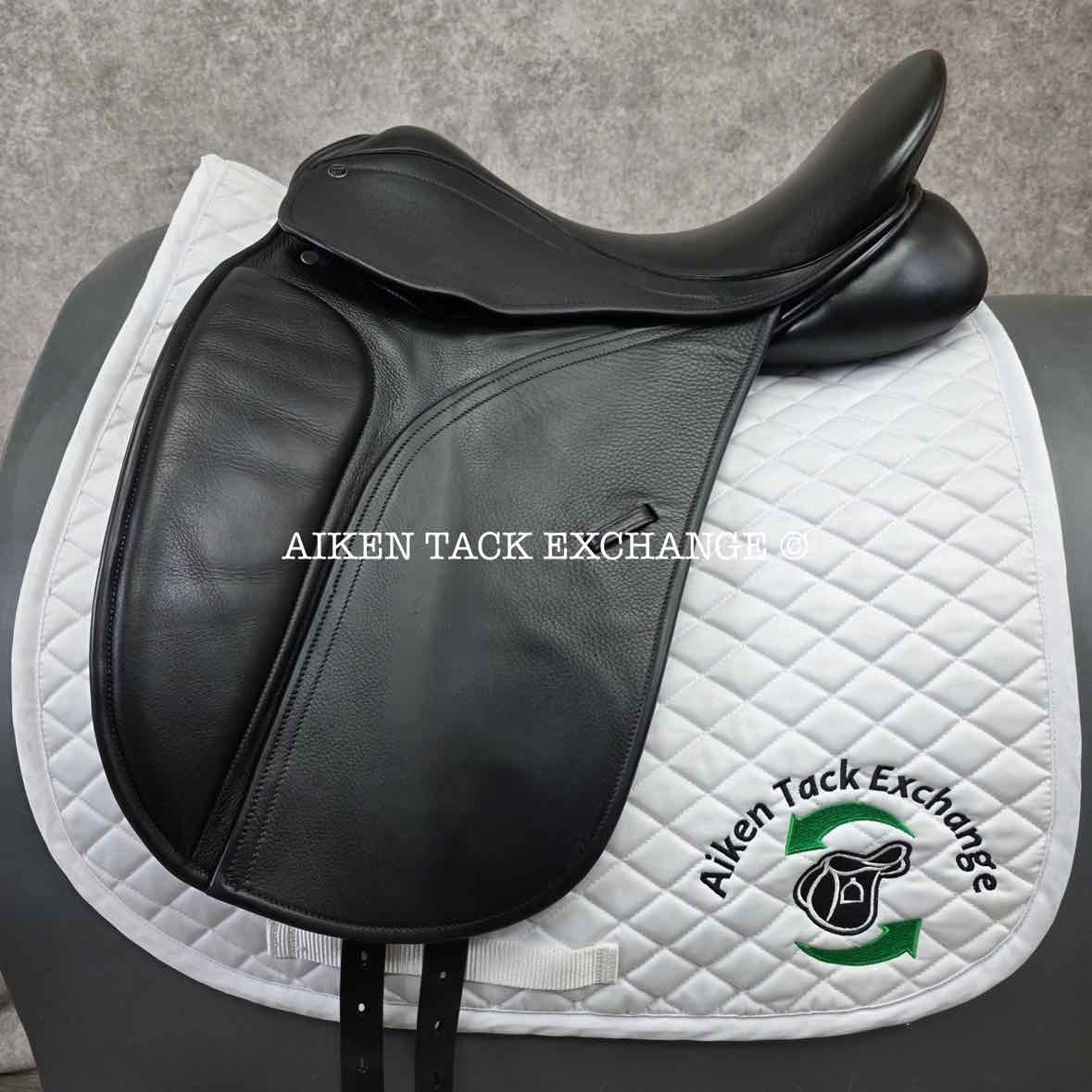 2013 County Perfection CC Dressage Saddle, 17" Seat, Medium Tree, Wool Flocked Panels