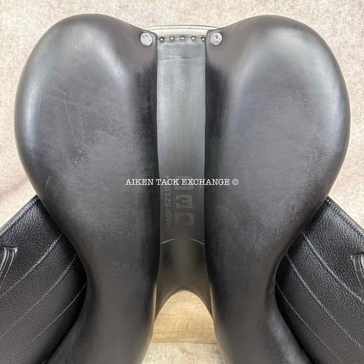 2015 Devoucoux Makila O Monoflap Dressage Saddle, 18" Seat, 1 Flap, Medium Wide Tree, D3D Panels, Full Buffalo Leather