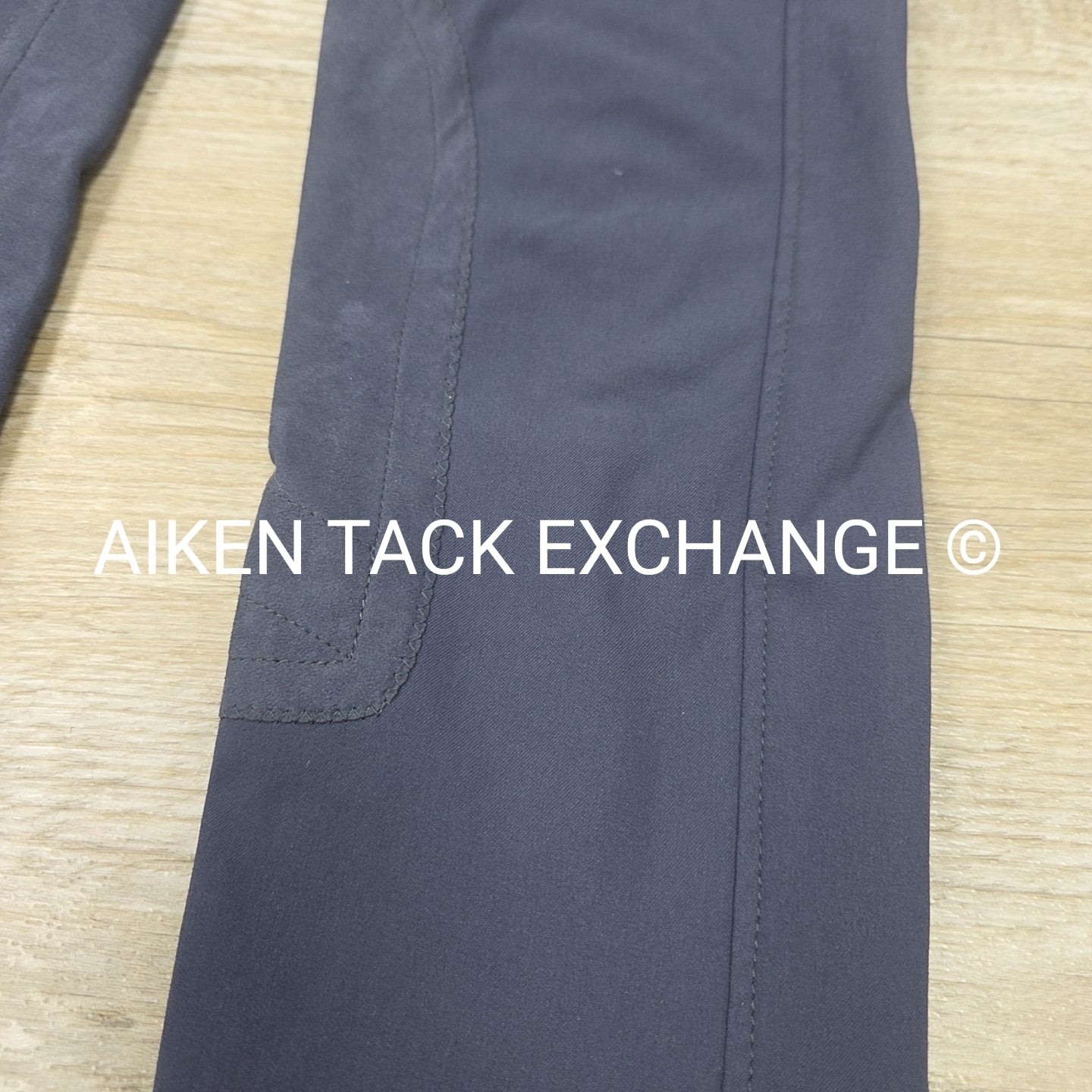 Tailored Sportsman Trophy Hunter Knee Patch Breeches, Size 26