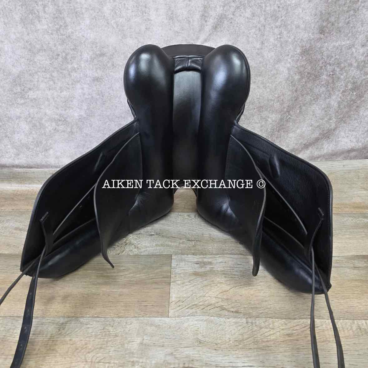 2018 County Inspiration Dressage Saddle, 17.5" Seat, Medium Narrow Tree, Wool Flocked Panels