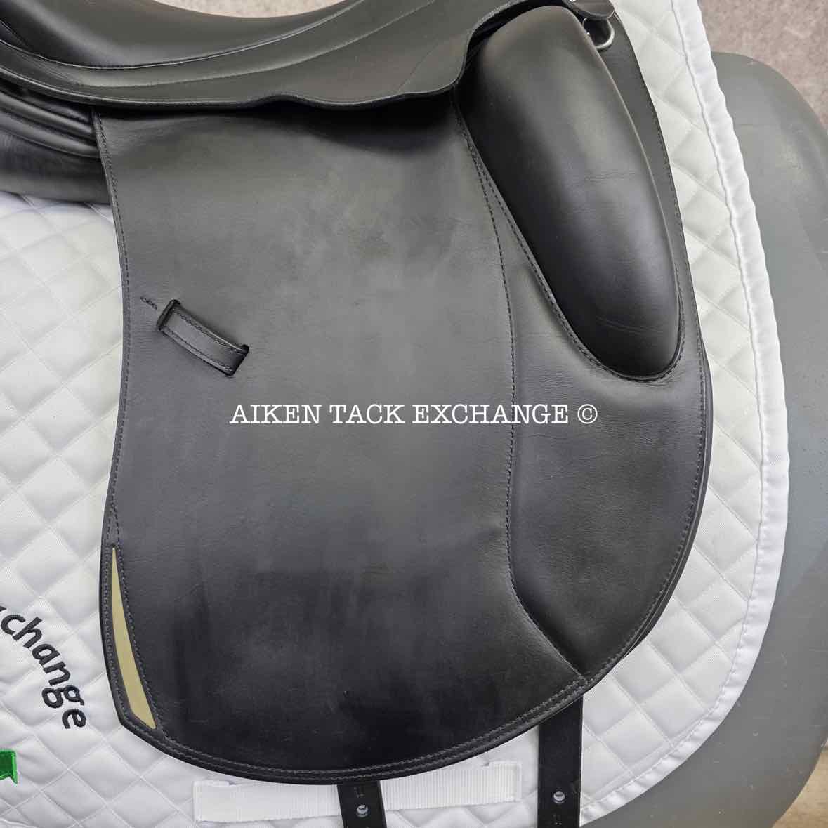 2018 Erreplus Freestyle Monoflap Dressage Saddle, 17" Seat, Adjustable Tree, Wool Flocked Panels