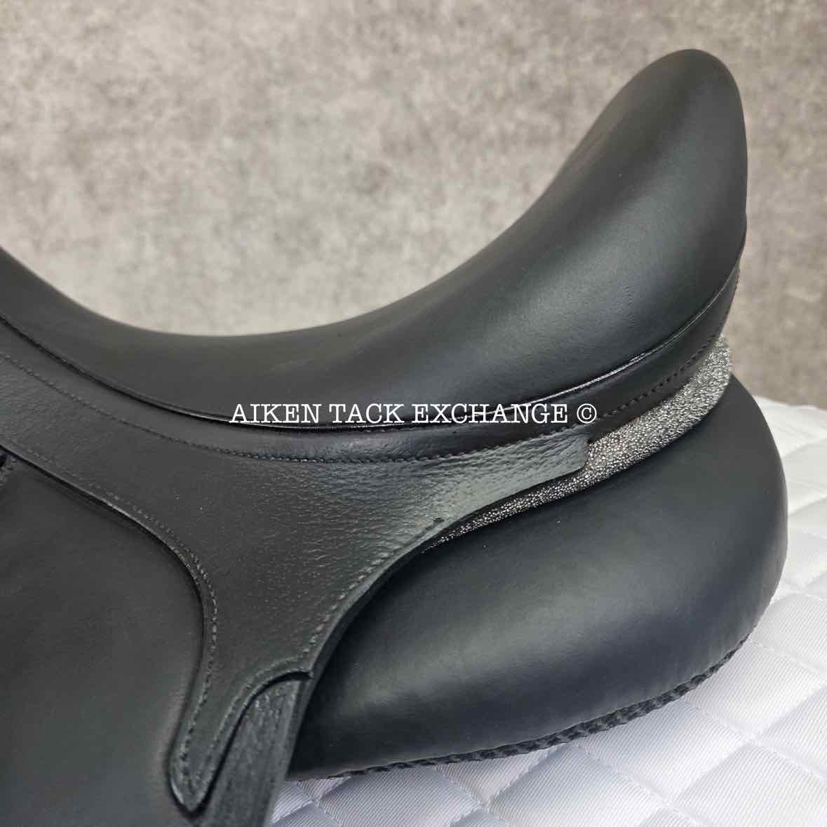 2020 Devoucoux Makila Harmonie Monoflap Dressage Saddle, 17" Seat, 1A Flap - Short, Dynamick Tree - Medium, D3D Panels, Full Buffalo Leather