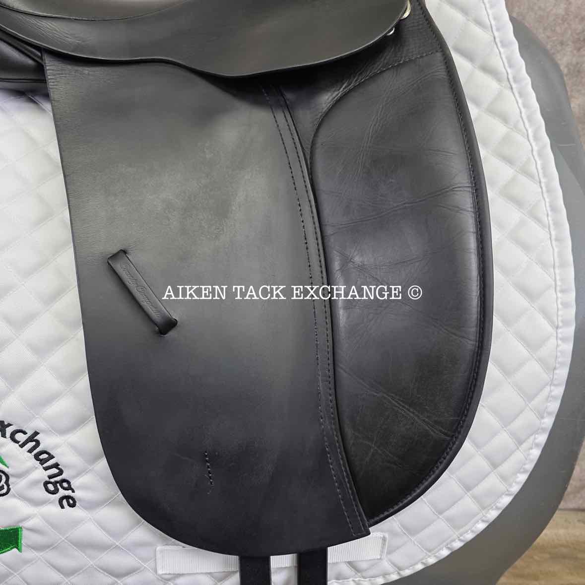 1995 County Competitor Dressage Saddle, 17.5" Seat, Medium Tree, Wool Flocked Panels