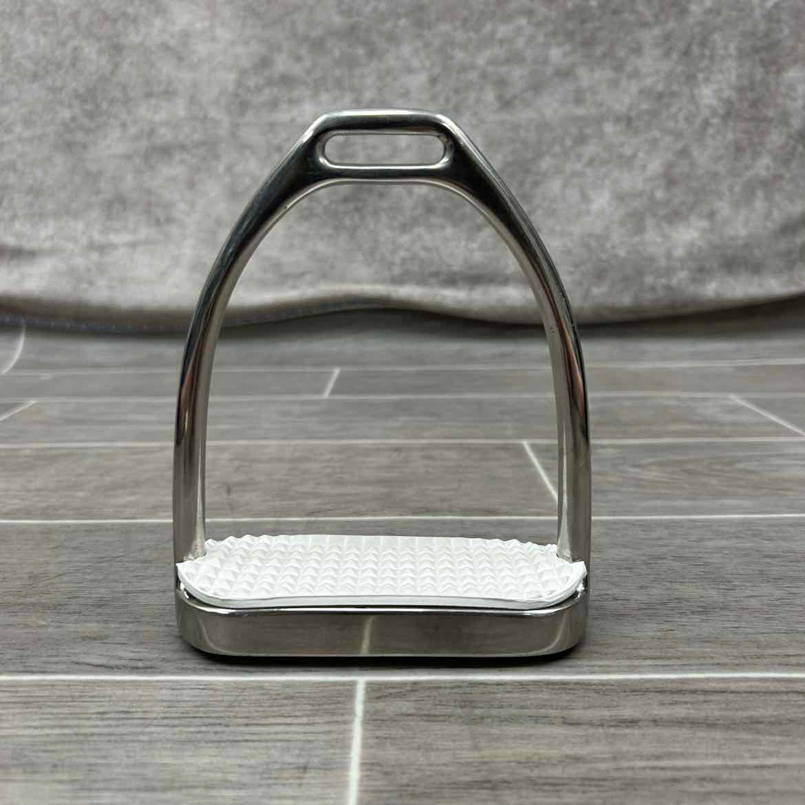 Fillis Stirrup Irons 4.25"