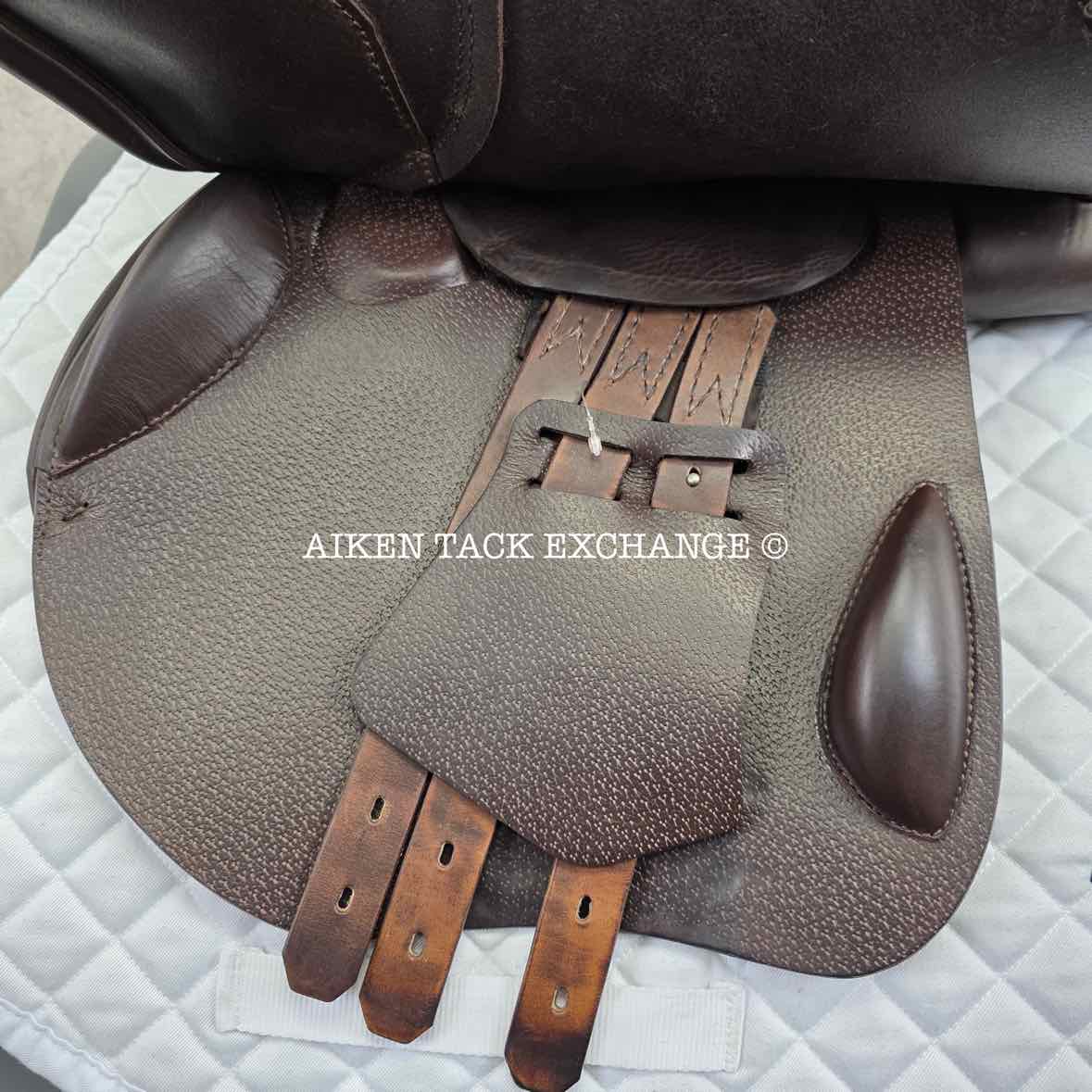 **SOLD** 2020 Prestige Synchrony CPS Jump Saddle, 17" Seat, 34 Tree - MW, Wool Flocked Panels