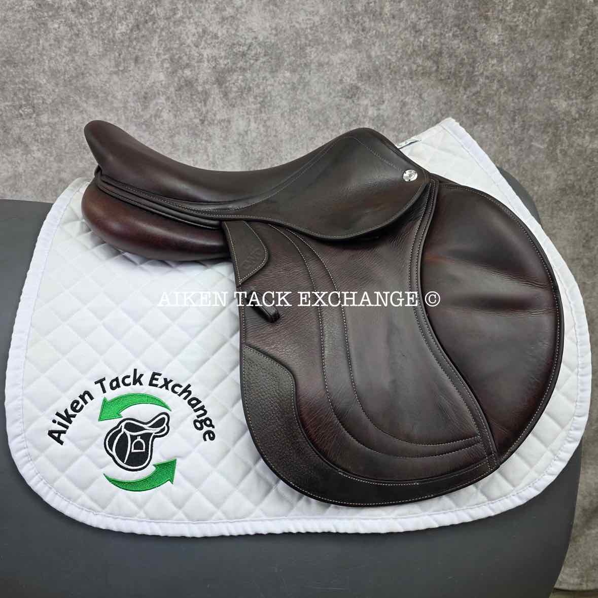 2019 CWD SE01 Close Contact Jump Saddle, 17" Seat, 3C Flap, Medium Tree, Foam Panels, Full Buffalo Leather