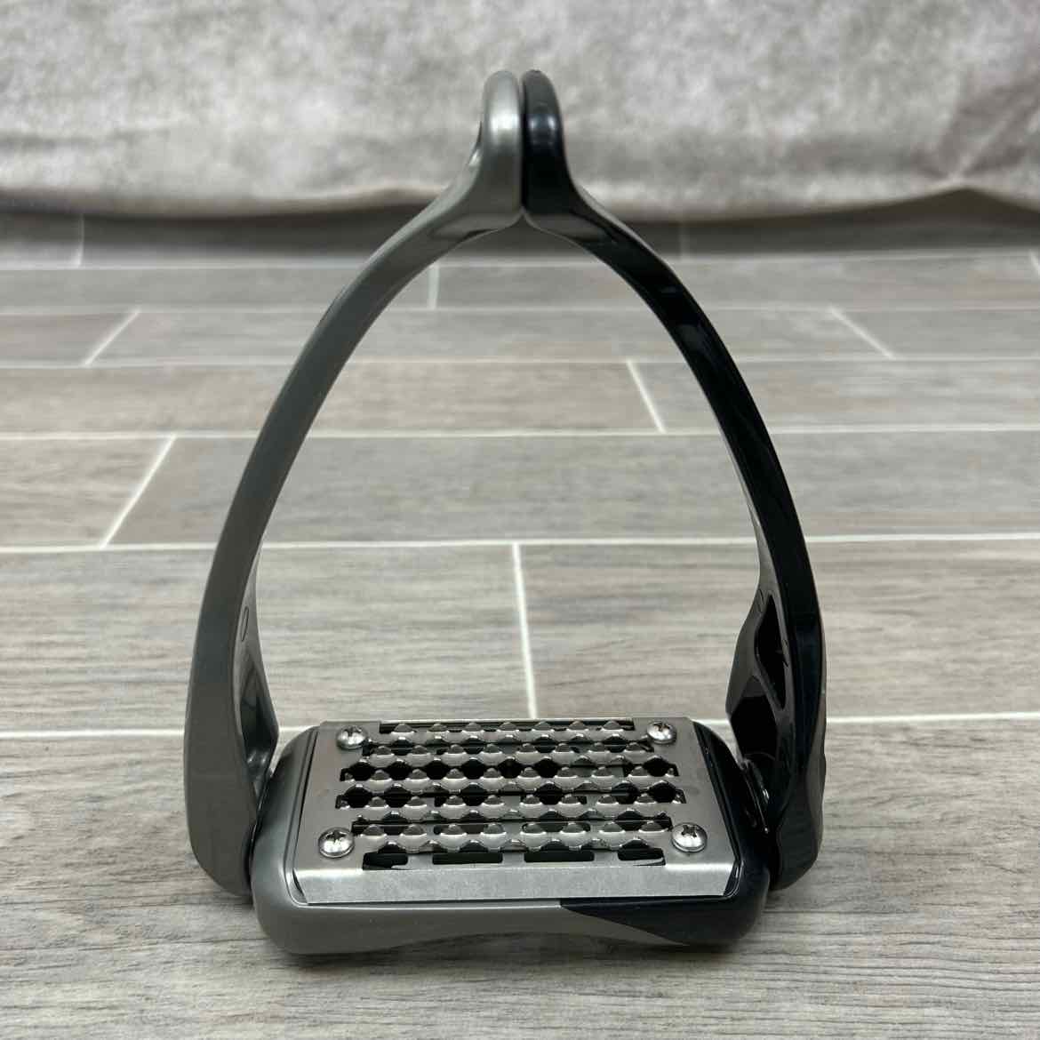 Acavallo Opera Stirrup Irons 4.75"