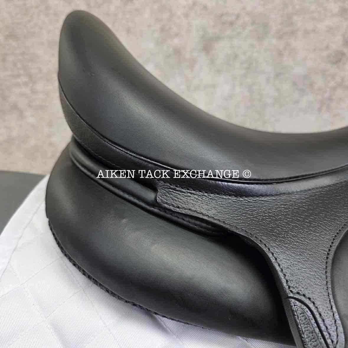 2022 Devoucoux Makila Harmonie Monoflap Dressage Saddle, 17.5" Seat - 002, 2A Flap, Dynamick Tree - Medium, D3D Panels, Full Buffalo Leather