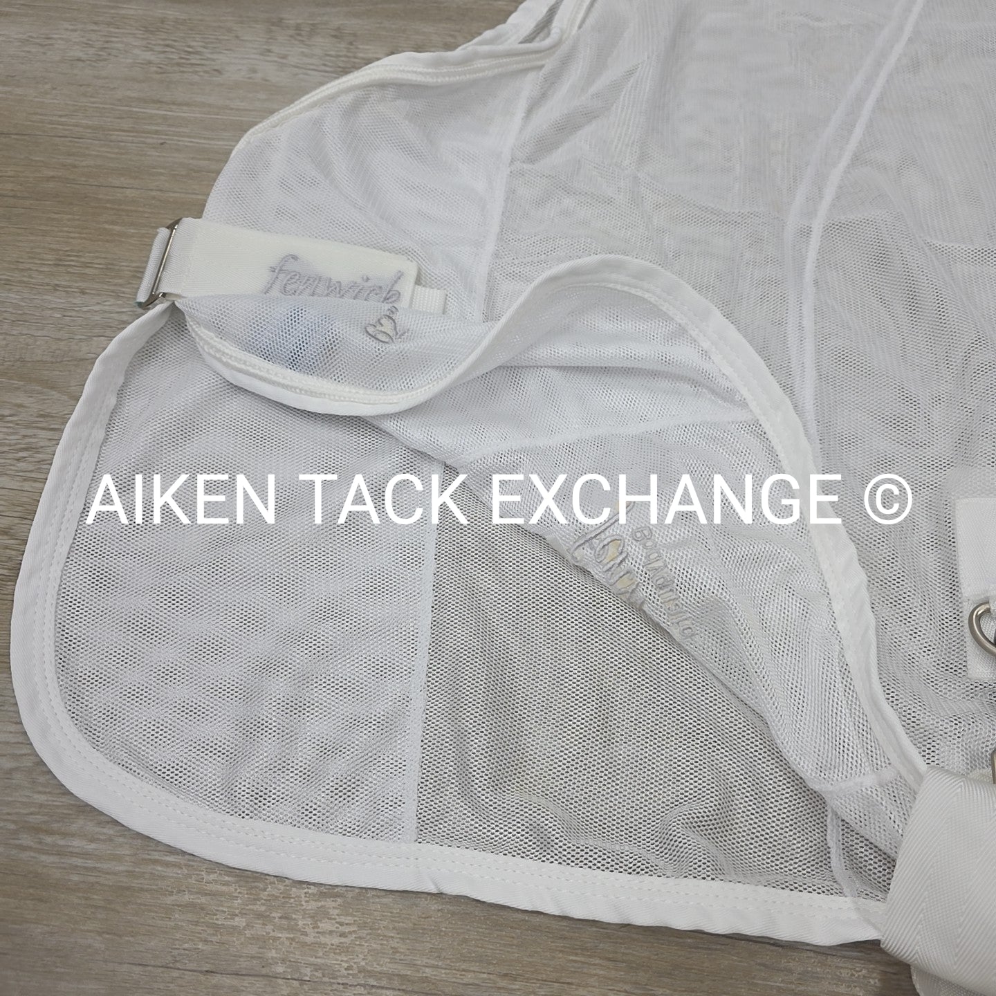 Fenwick Equestrian BodyGuard Mesh Cooler, White (has some marks) 62"