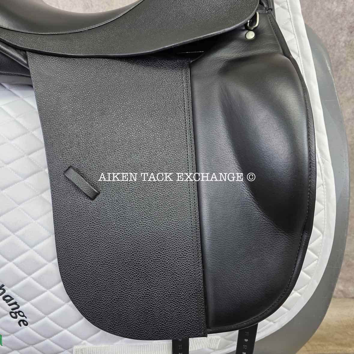 **SOLD** 2023 Trilogy Amadeo Elite Dressage Saddle, 18" Seat, Medium Wide Tree, Wool Flocked Panels