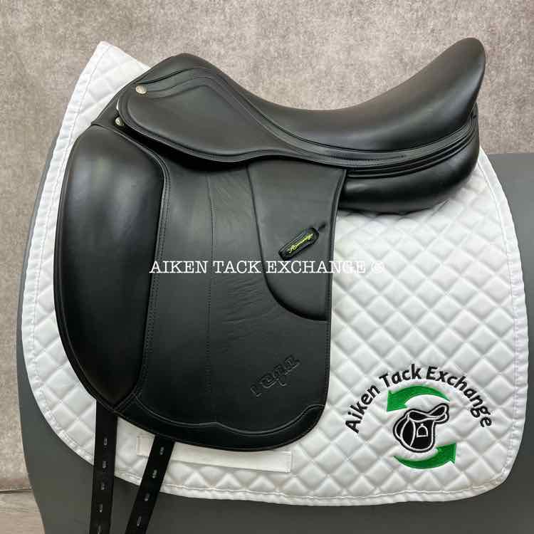**SOLD** 2021 Amerigo Vega Dressage Deluxe Special Saddle, 18" Seat, Medium Wide Tree, Wool Flocked Panels