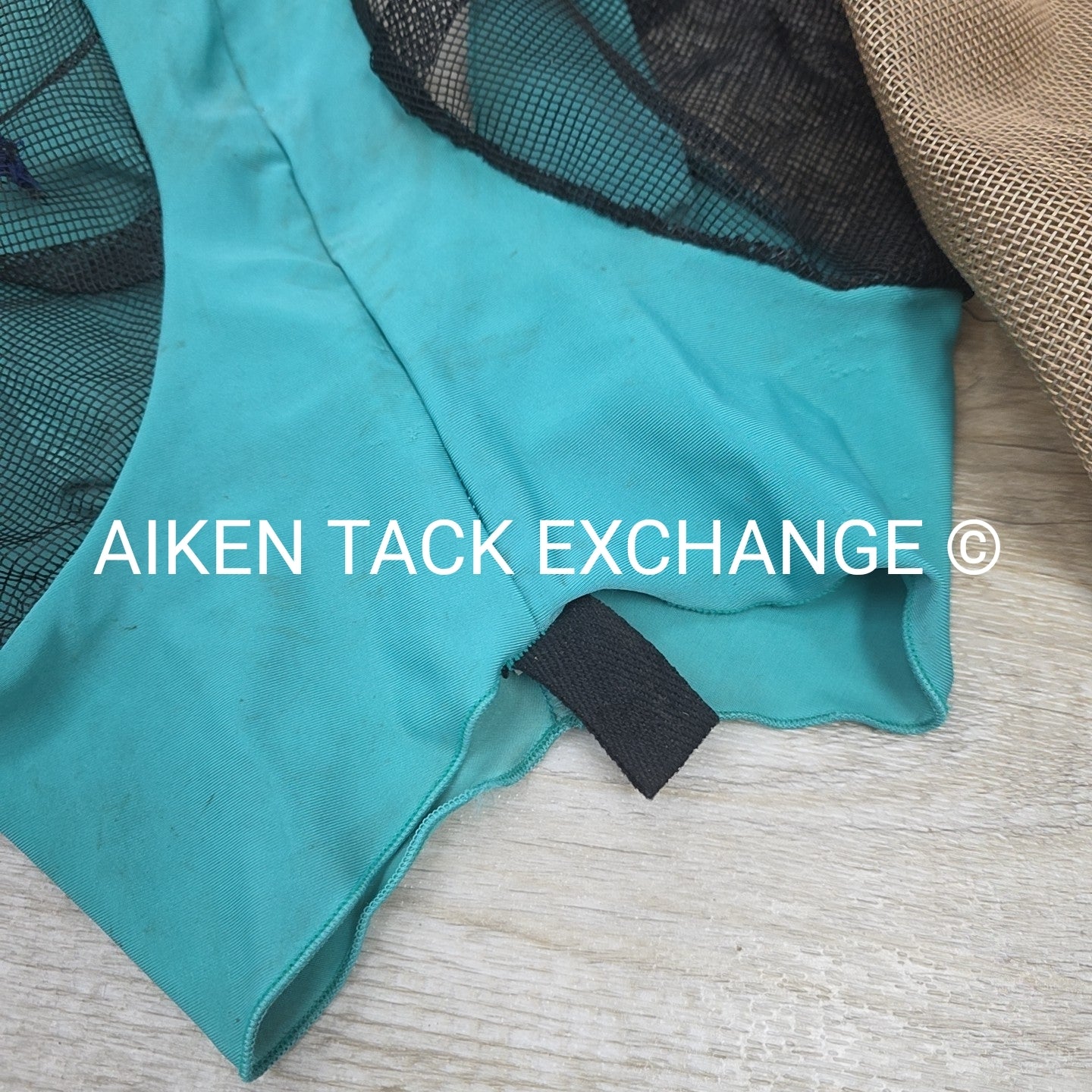 BARGAIN BUNDLE: 2 Weatherbeeta Stretch Bug Eye Saver Fly Masks, Size Pony & 1 Ca