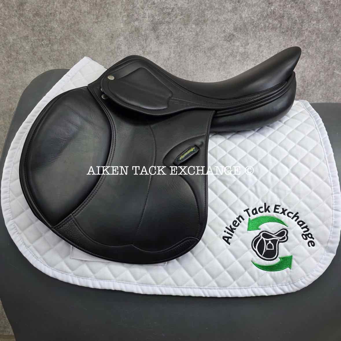 **SOLD** 2020 Amerigo Pinerolo HC Jump Saddle, 17" Seat, Medium Wide Tree, Wool Flocked Panels