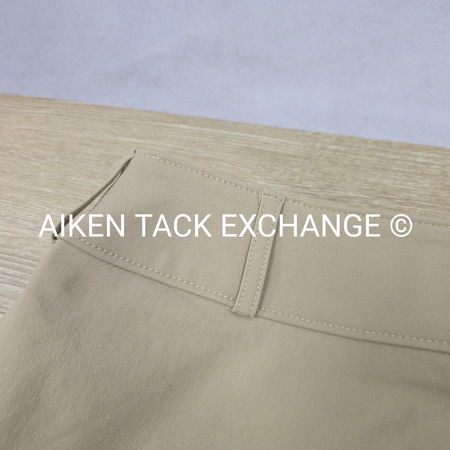 Tailored Sportsman Trophy Hunter Knee Patch Breeches, Size 28 L