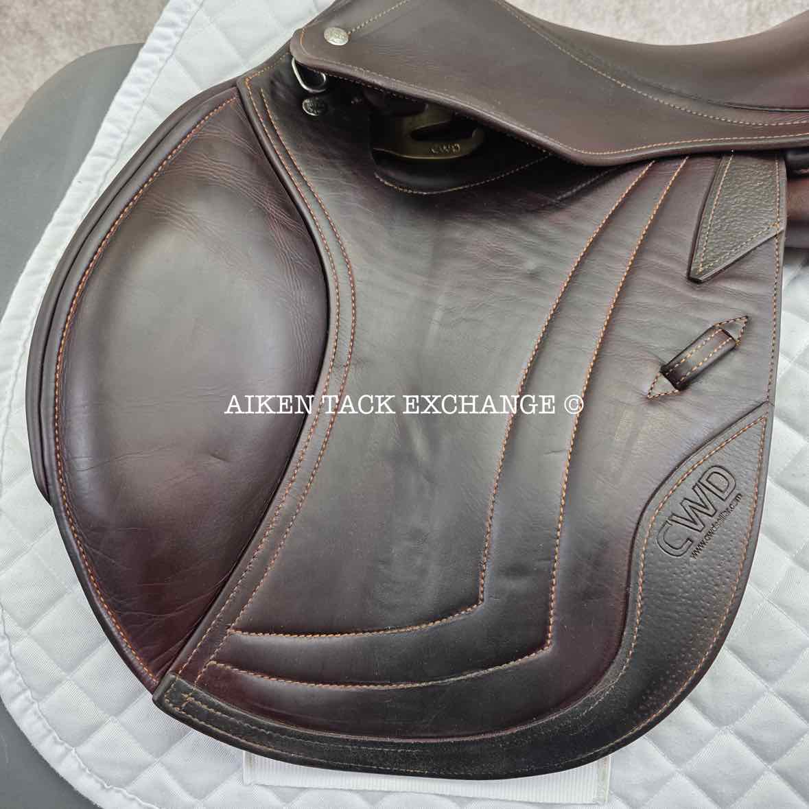 **SOLD** 2015 CWD SE01 Close Contact Jump Saddle, 17" Seat, 1L Flap, Medium Tree, Foam Panels, Full Buffalo Leather