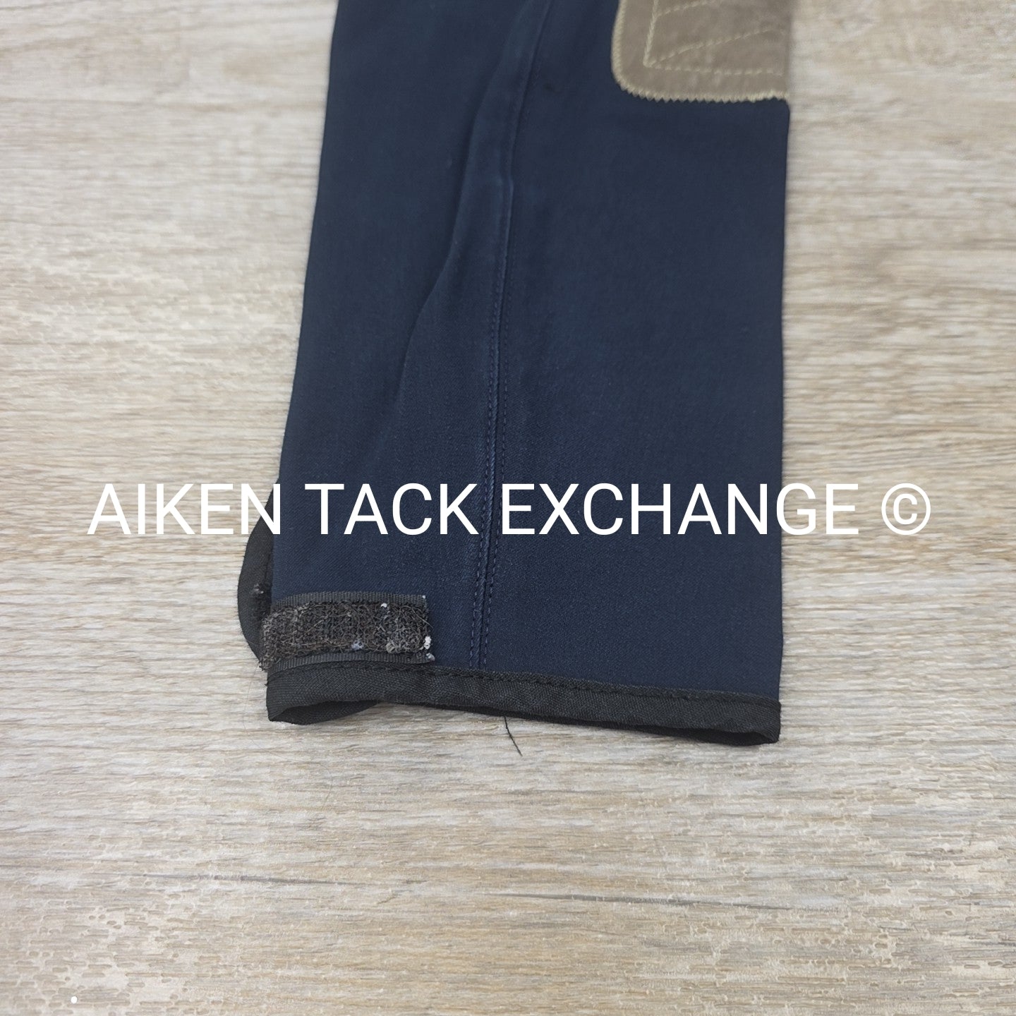 Tailored Sportsman Trophy Hunter Knee Patch Breeches, Size 16