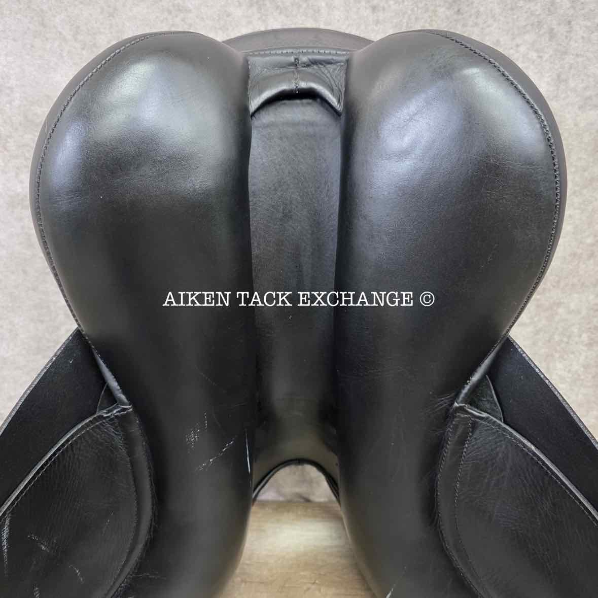 Albion SLK Dressage Saddle, 18" Seat, Medium Wide Tree, Wool Flocked Panels