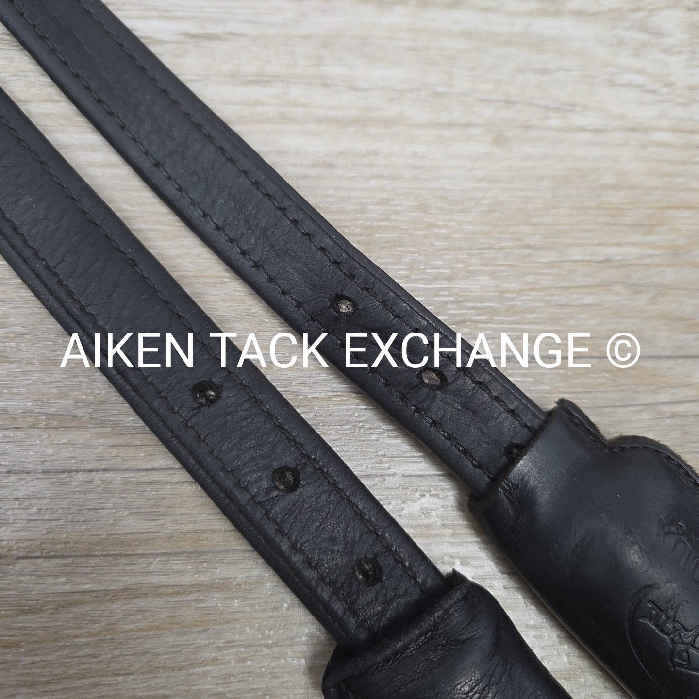 Devoucoux Makila Stirrup Leathers, Black, Size Small