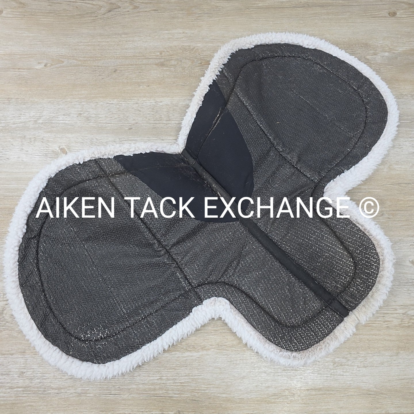 Ecogold Non-Slip Secure Hunter Pad, Size Large / 17" - 17.5"