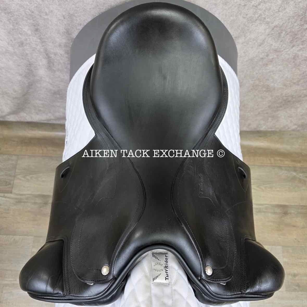 2009 Amerigo Pinerolo Classic Dressage Saddle, 17" Seat, M/MN Tree, Wool Flocked Panels