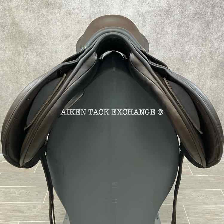 **SOLD** 2023 County Xtreme Monoflap Jump Saddle, 17.5" Seat, Medium Tree, Wool Flocked Panels