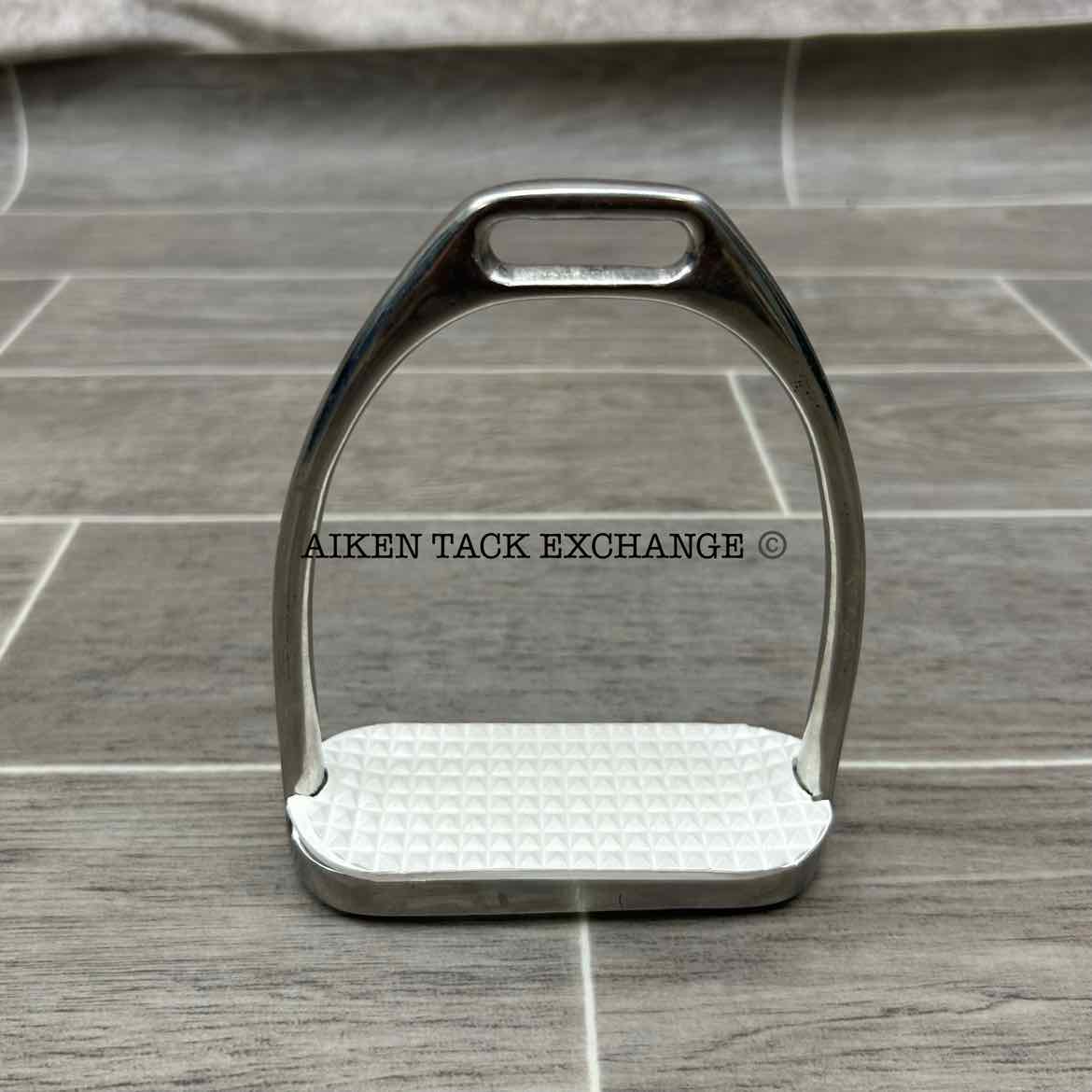 Fillis Stirrup Irons 4.25"