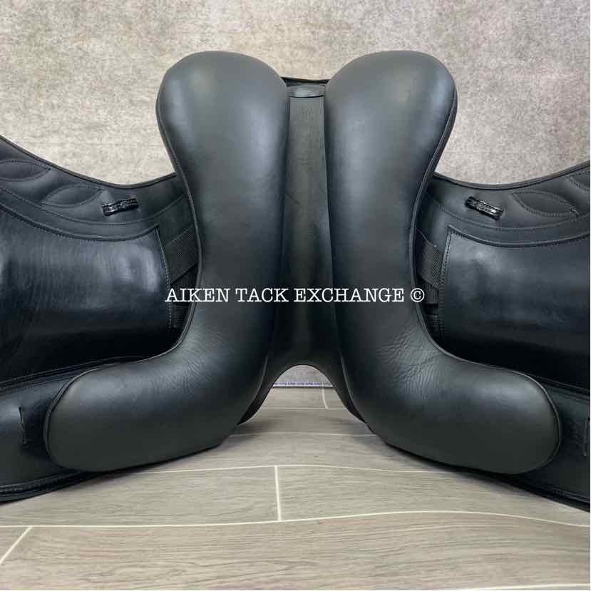 2022 JC Performance Line P2 Monoflap Dressage Saddle, 18" Seat, Wide Tree, Wool Flocked Pony Panels