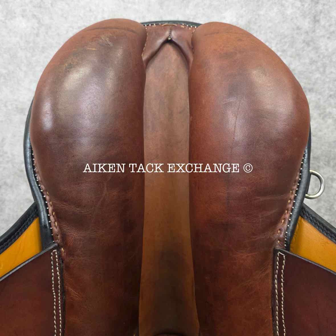Stubben Romanus Dressage Saddle, 17.5" Seat, 31cm Tree - MW, Wool Flocked Panels