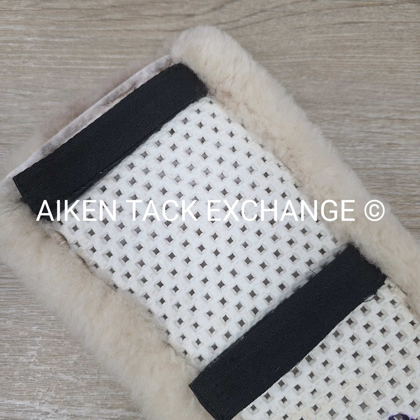 Total Saddle Fit Sheepskin Girth Cover, White, Size Large (28 - 30)