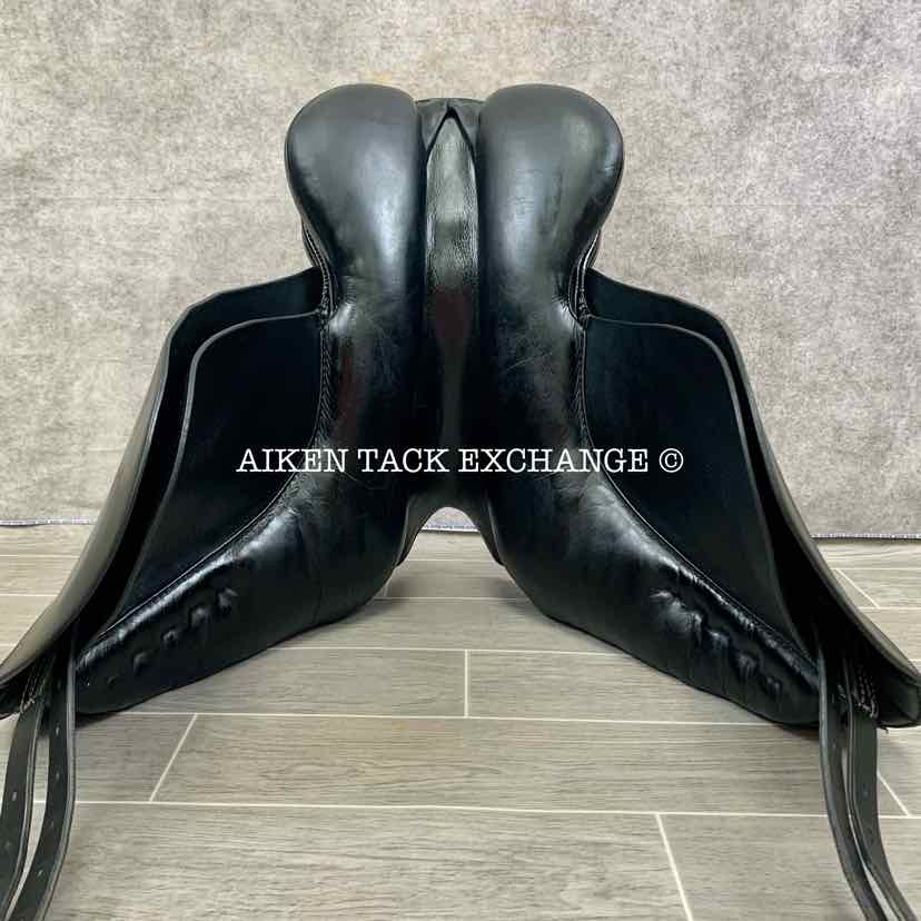 **SOLD** 2016 Passier Sirius Dressage Saddle, 18" Seat, Medium Tree with FRT-System, Wool Flocked Panels