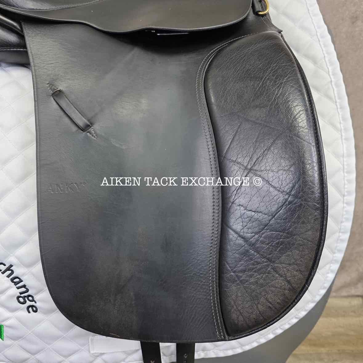 Anky Dressage Saddle, 17" Seat, Medium Wide Tree, Wool Flocked Panels