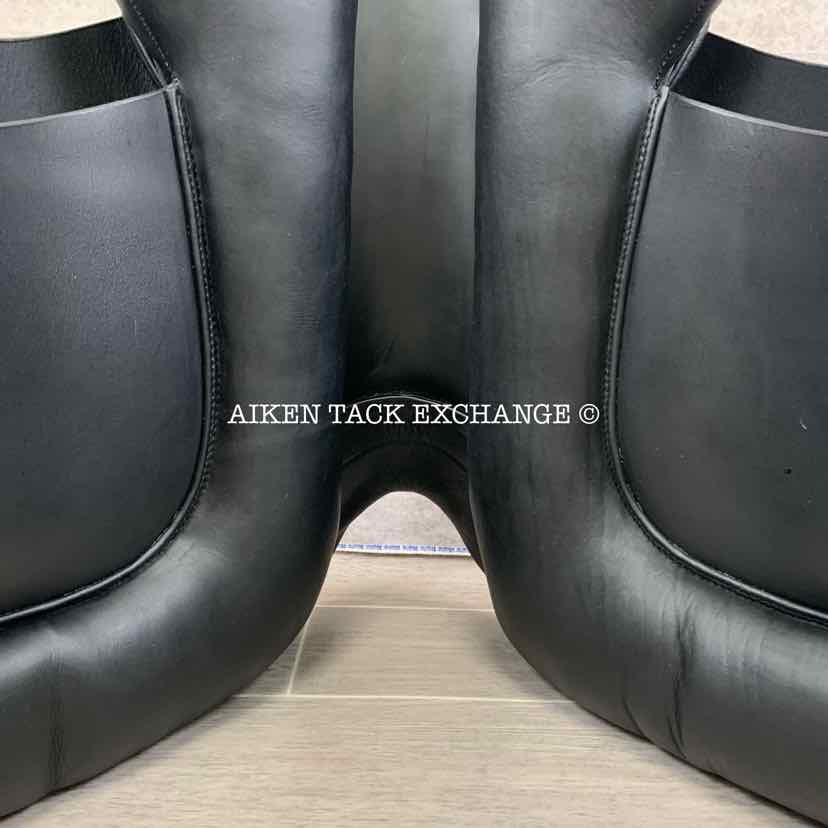 **SOLD** 2023 Zaldi New Generation London Dressage Saddle, 17.5" Seat, Adjustable Tree - Changeable Gullet, Wool Flocked Panels