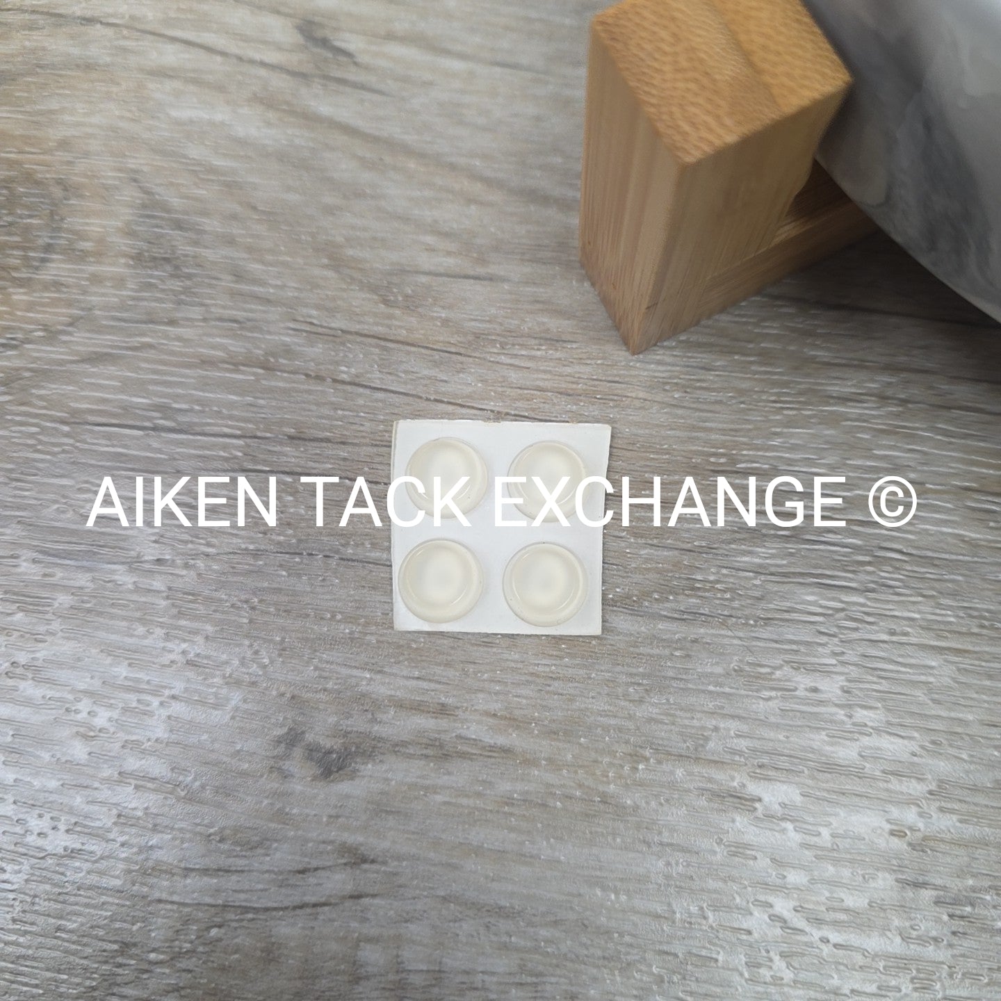 Elevated Ceramic Pet Feeder