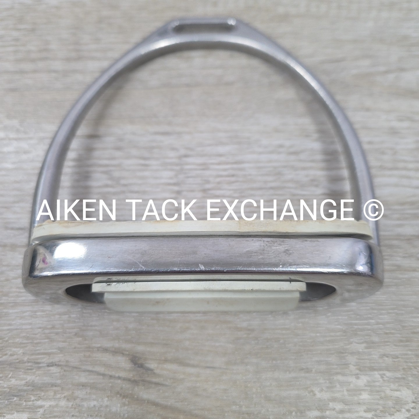 Courbette Fillis Stirrup Irons 4.75"