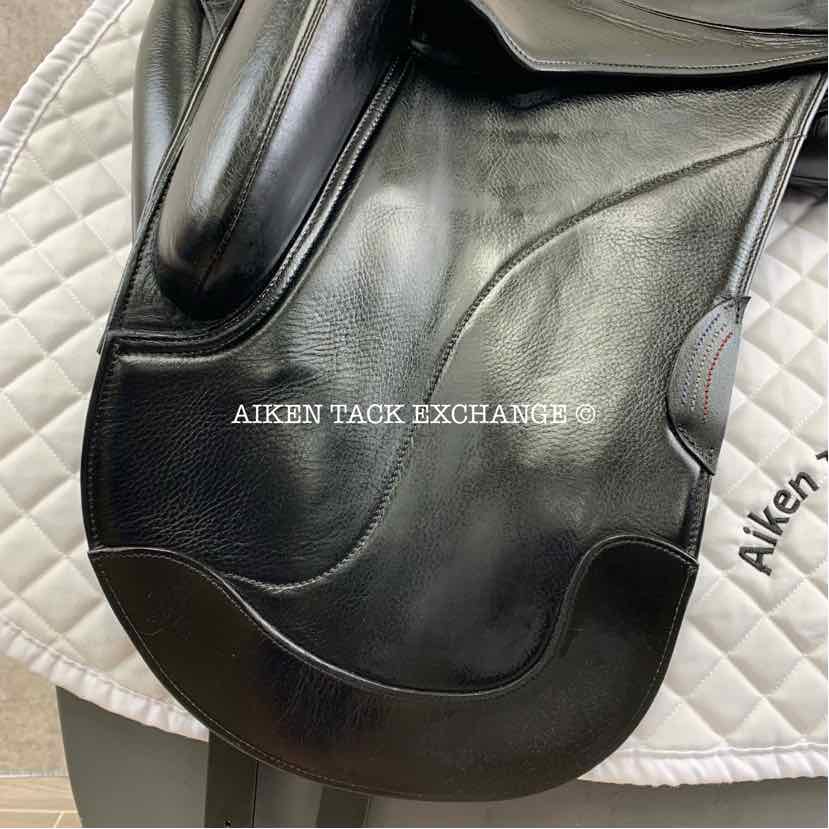 **SOLD** 2020 Tota Freedom PRO 2 Monoflap Dressage Saddle, 19" Seat, Adjustable Tree, Wool Flocked Panels